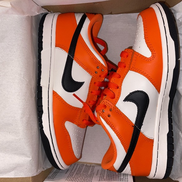 Nike Dunk Low (GS) - Picture 1 of 2